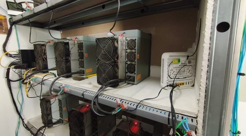 Light e Polícia Civil desarticulam central clandestina de mineração de criptomoedas com furto de energia suficiente para abastecer 150 residências