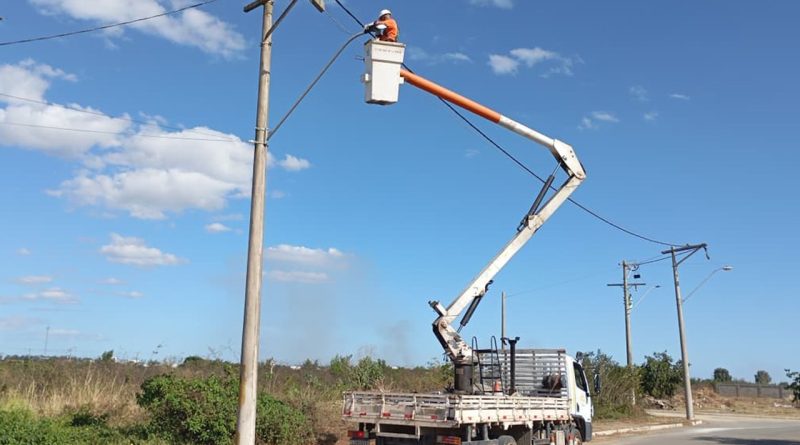 Brilha Campos 100% LED: programa avança em novos bairros e localidades