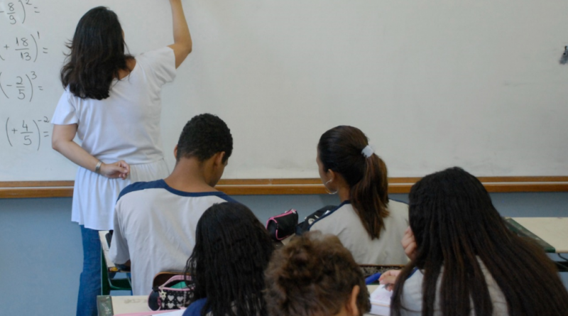 Governo do Rio de Janeiro garante o Piso Nacional para professores da rede estadual