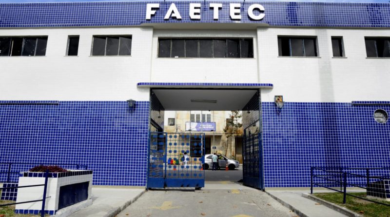 Faetec abre mais de 400 vagas gratuitas em cursos para mulheres em vulnerabilidade