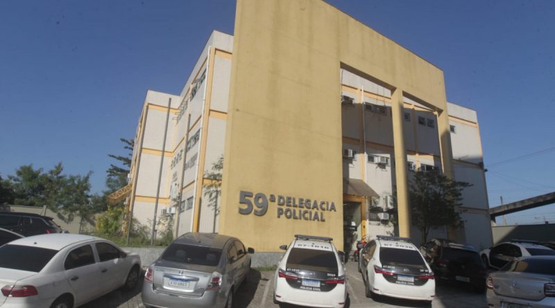 Falso veterinário é preso durante cirurgia em gato na Baixada