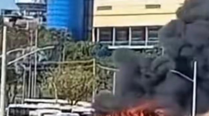 Ônibus pega fogo no Terminal Margaridas