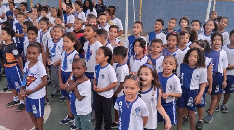 Belford Roxo: Escola municipal Alejandro Fernández Nuñez promove solenidade em homenagem ao Dia dos Pais