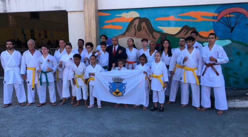 Agita Petrópolis é destaque no cenário esportivo: alunos conquistam segundo lugar em campeonato de karatê