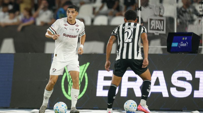 Em jogo movimentado, Botafogo e Fluminense empatam pelo Brasileirão
