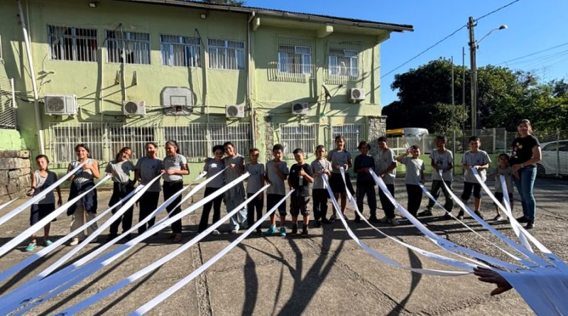 Petrópolis: Alunos da Escola Municipal Dom Pedro de Alcântara participam de atividade da Olimpíada Brasileira de Astronomia e Astronáutica