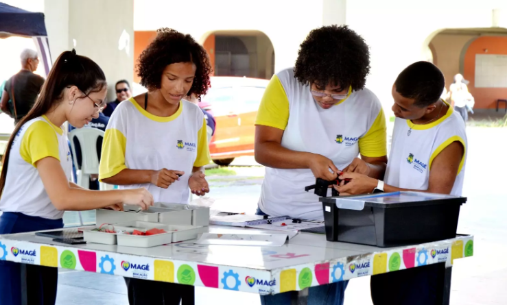 Prefeitura de Magé aprova diretrizes para o ensino de Computação na Rede Municipal de Ensino