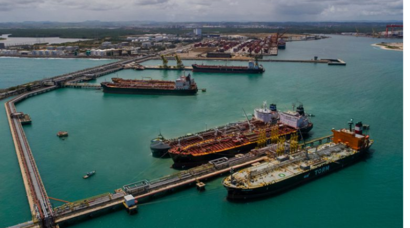 Transporte de cargas: entenda a diferença entre cabotagem e navegação de longo curso