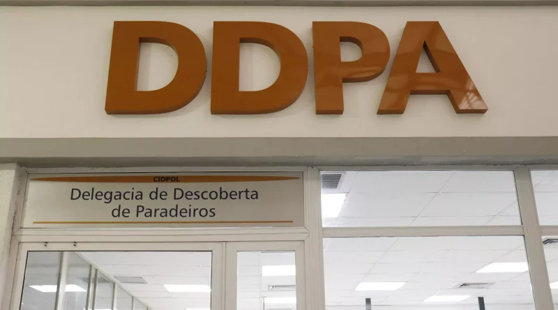 Mãe procura filho de 6 anos desaparecido após visita ao pai