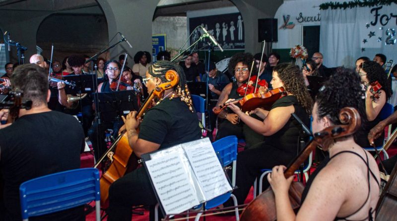 Japeri recebe Orquestra Light da Rocinha com participação especial da cantora japeriense Carolinne Oliveira