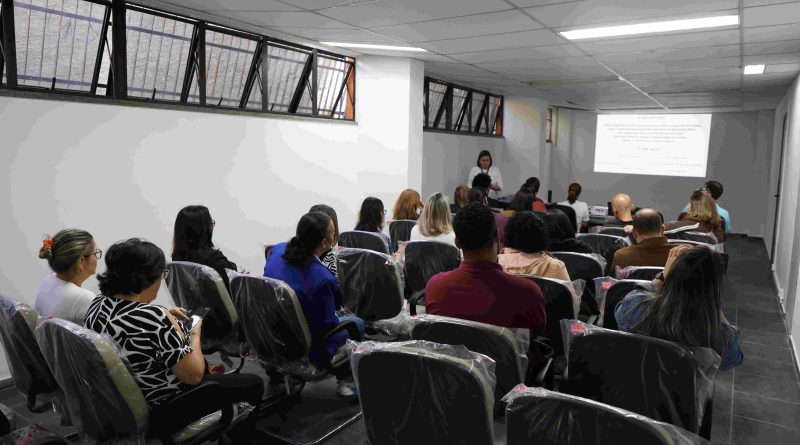 Primeira reunião de atualização do Plano Municipal de Educação de Teresópolis destaca importância do diagnóstico para elaboração do documento