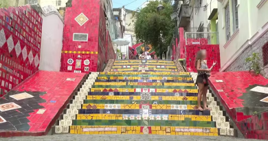 Tiroteio na Lapa assusta turistas e atinge van perto da Escadaria Selarón