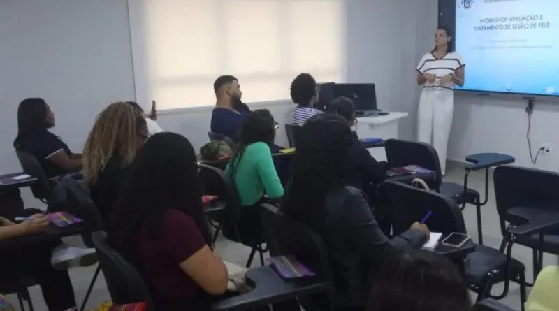 HMRP promove workshop sobre avaliação e tratamento de lesões de pele para profissionais de enfermagem da rede pública de Búzios