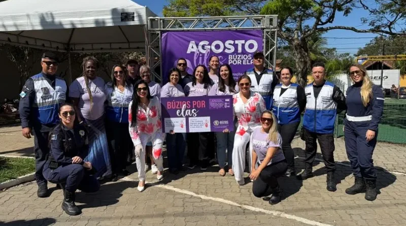 Búziuos: CEAM promove ação de conscientização na Praça Emir Freire durante o Agosto Lilás