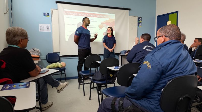 Petrópolis: Agentes da Guarda Civil Municipal participam de curso sobre primeiros socorros