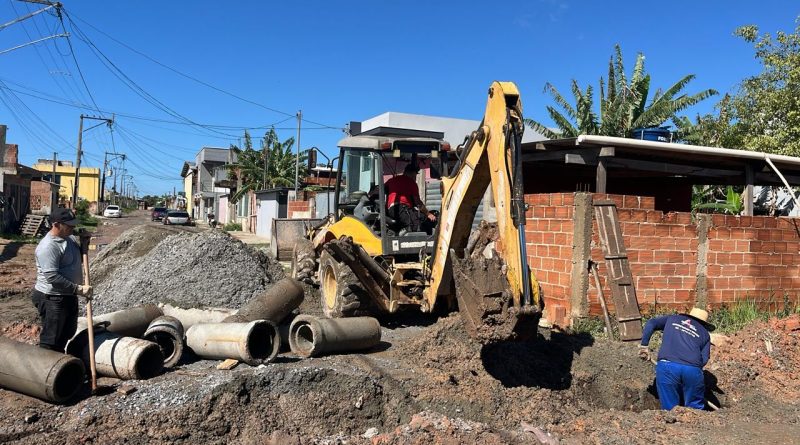 Ações de manutenção viária e drenagem seguem intensificadas em Rio das Ostras