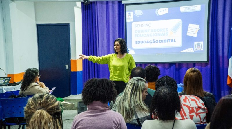 Itaboraí promove palestra sobre Educação Digital nas escolas