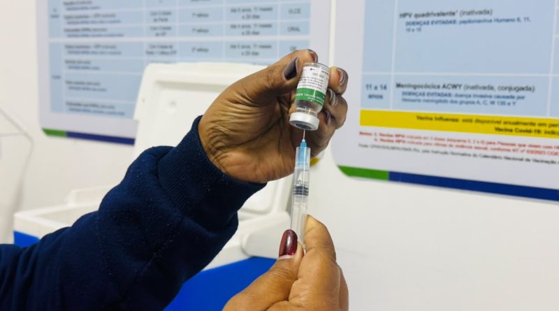 Dia D de vacinação aplica 3 mil doses em São João de Meriti