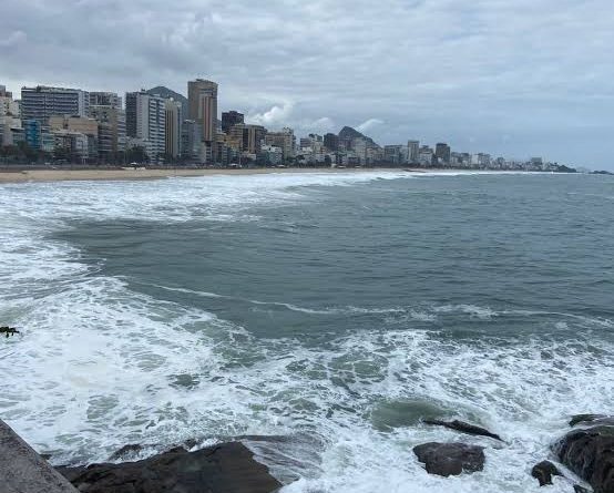 Marinha estende alerta de ressaca para a orla do Rio