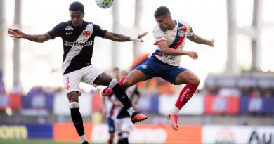 Em jogo de quatro gols anulados, Vasco empata com Bahia no Brasileirão