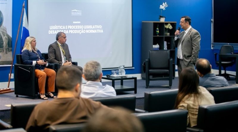 Seminário na ELERJ debate desafios da produção legislativa