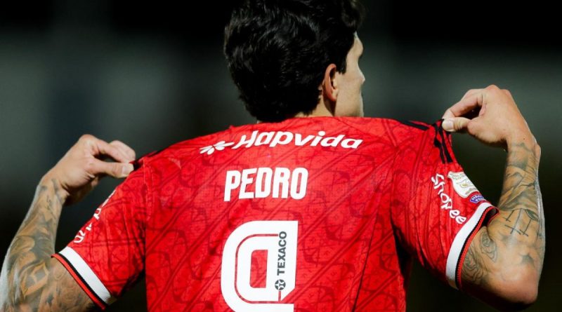 Pedro festeja objetivo cumprido pelo Fla: ‘Chegar perto do Palmeiras’