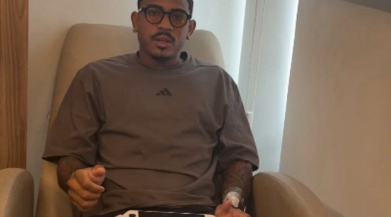 Desfalque do Fluminense, John Kennedy recebe alta depois de cirurgia