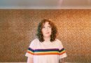 Bienal do Livro Rio lança ‘Estação Bienal’ e traz a britânica Alice Oseman para sessão com leitores no Rio, em parceria com Companhia das Letras