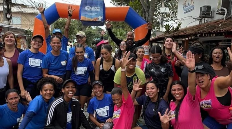 Treinão Búzios por Elas reúne participantes e marca preparação para corrida do Agosto Lilás