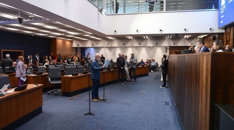 Servidores poderão ter licença ampliada após nascimento de filhos com deficiência ou doença rara