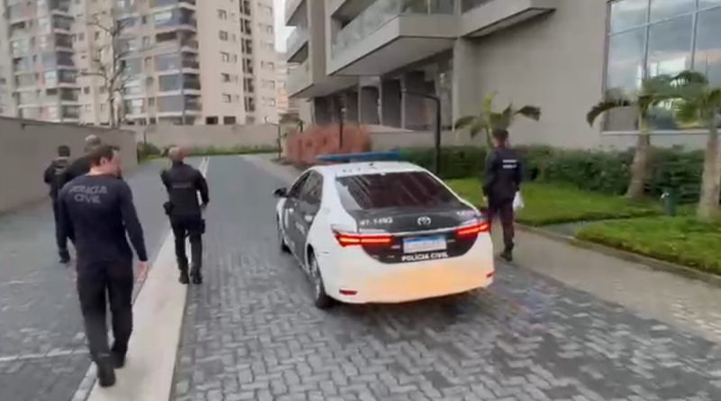 Jogador do Vasco é alvo de operação contra tráfico de armas e drogas