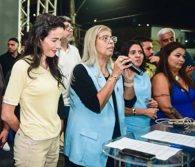 Prefeita de Belford Roxo Mariana Canella inaugura Creche Pequenos Heróis, campo, praça e a primeira etapa de pavimentação de ruas em Vila Cláudia