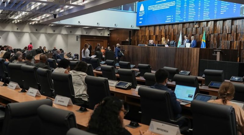 Projeto de Lei reconhece atuação de enfermeiros no manejo inicial de casos suspeitos de dengue na Rede Estadual de Saúde