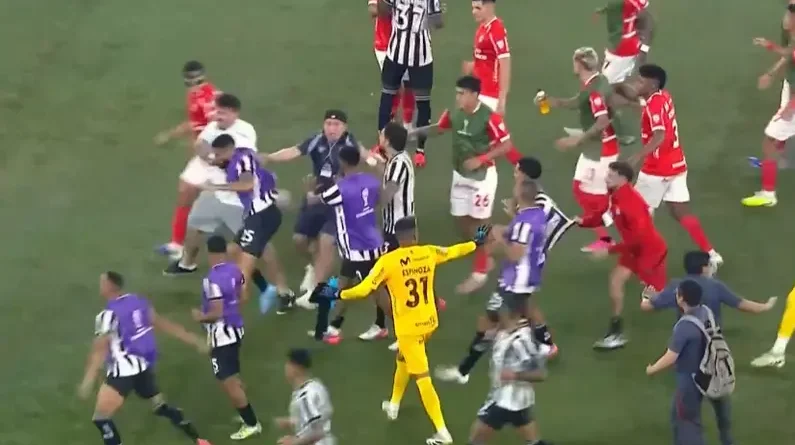 Botafogo x Cienciano termina em confusão e irritação com técnico