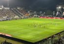 Com um a menos, Vasco vence Vitória pelas quartas da Copa do Brasil