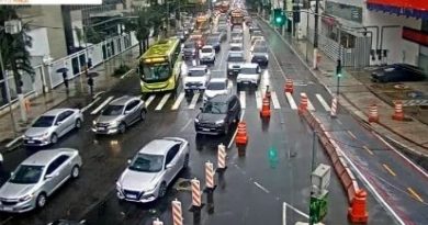 Chuva e deslizamento complicam trânsito na Ponte, BR-101 e RJ-104 nesta segunda
