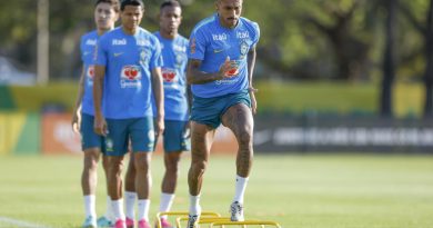 Com grupo reduzido, Seleção faz primeiro treino na Austrália