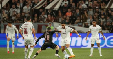 Fluminense busca equilíbrio para Brasileirão e semi da Libertadores