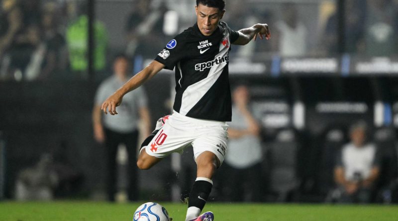 Rojas valoriza momento do Vasco e mira retorno aos gramados