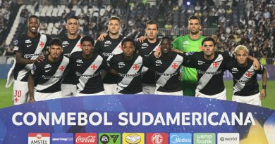 Vasco repete feito de 1998 e 2011 e chega a duas semifinais em 2026