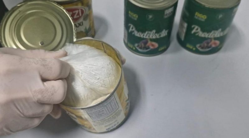 PF prende mulher com 3 kg de cocaína no Galeão