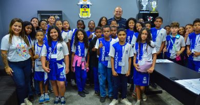 Alunos da Escola Municipal Francisco Rangel Peçanha participa do programa ‘Minha Escola Azul’ no batalhão de Belford Roxo