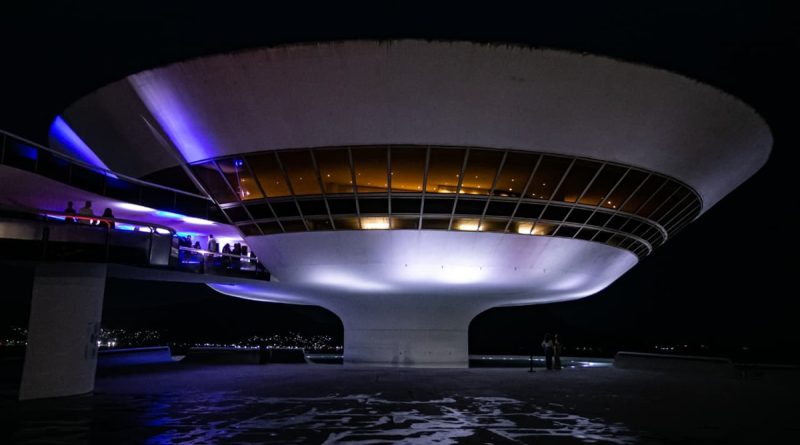 Niterói: Noite de festa celebra os 30 anos do MAC