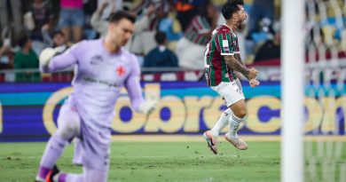 Lucho Acosta marca, e Fluminense vence o Vasco, que segue no Z-4