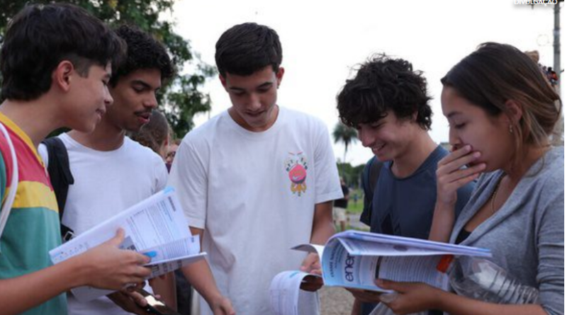 Faltam 60 dias para a aplicação da prova do Exame Nacional do Ensino Médio