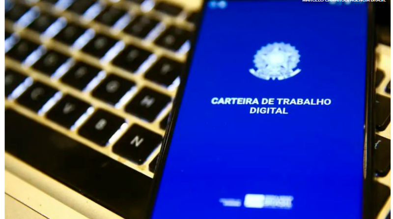 Desemprego cai no trimestre e número de pessoas ocupadas é o maior da série histórica
