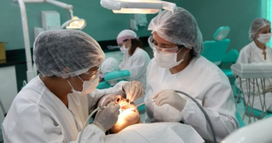 SUS prepara dentistas e técnicos para os novos equipamentos digitais que produzem próteses