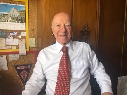 Morre Claudio Carsughi, referência do jornalismo esportivo, aos 93 anos