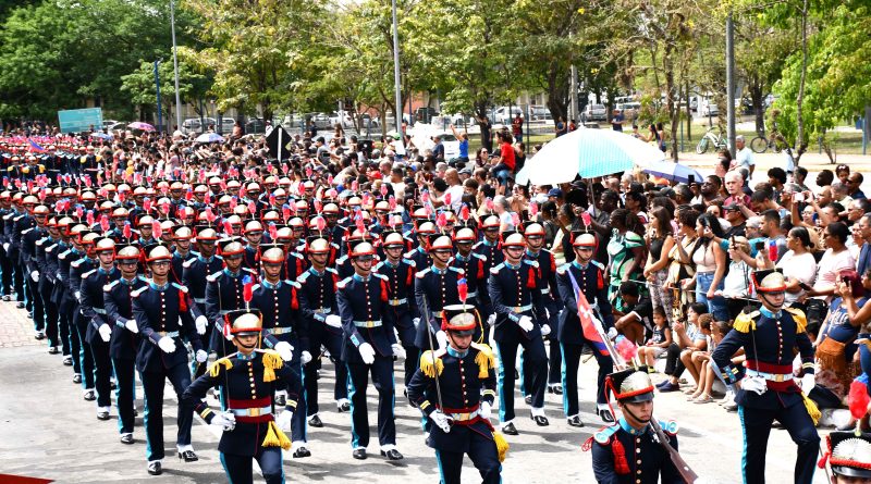 Resende realiza desfile cívico de 7 de setembro com participação de escolas, Instituições e Forças de segurança