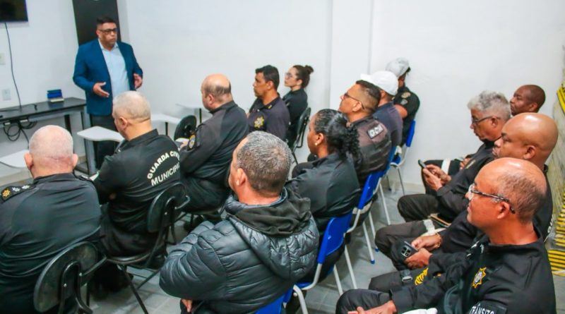 Guarda Civil de São João de Meriti promove curso de liderança para agentes